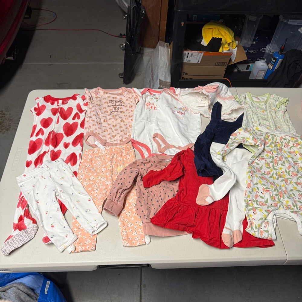 Bundle of 13 Baby Girl Clothes Bodysuits Overalls Pants Leggings 6-12 Months EUC